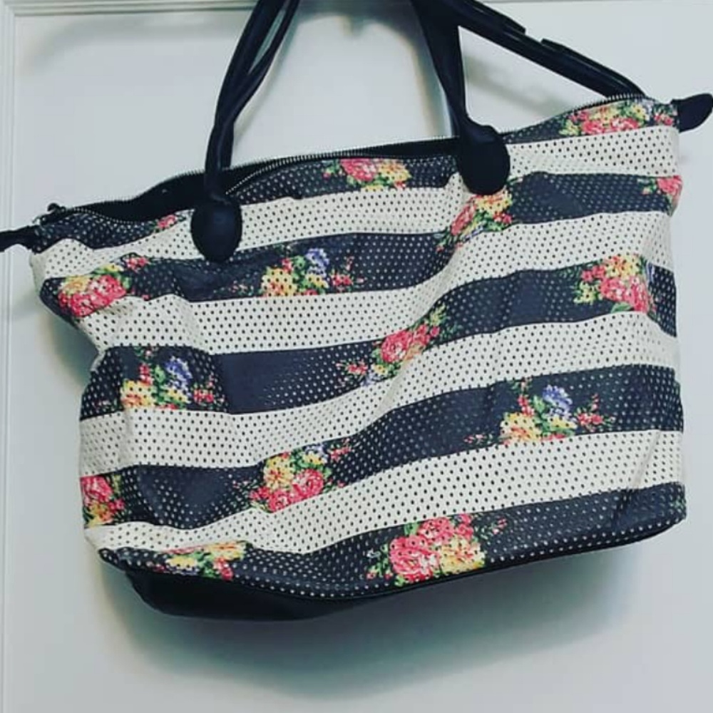 Black & White Shoulder Bag